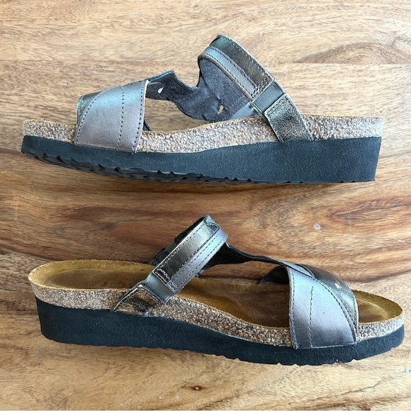 NAOT Kimberly silver bronze metallic women’s slide sandals with cork footbed - Picture 4 of 10